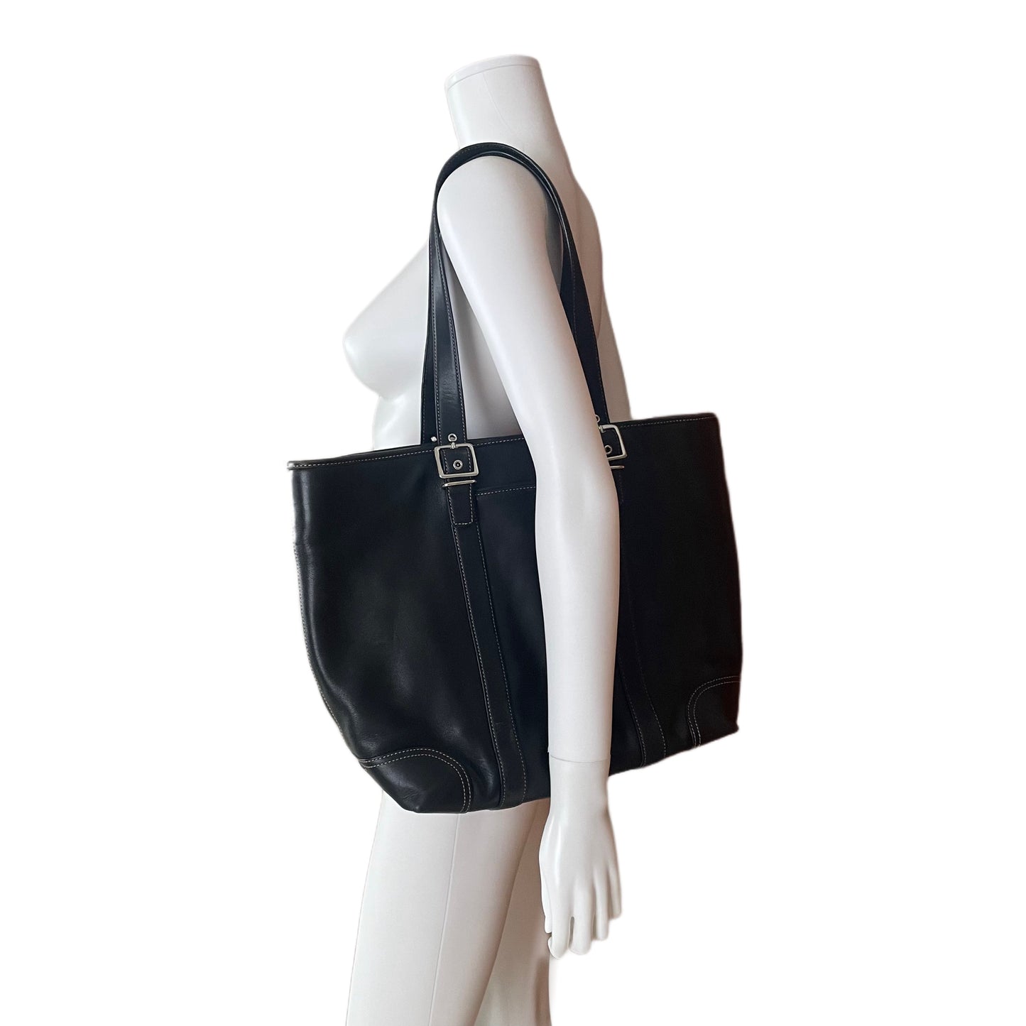 2005 Coach shoulder bag