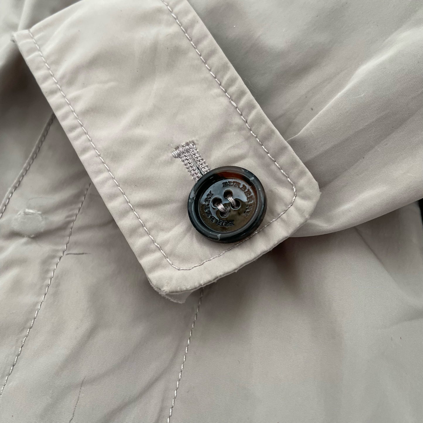 BURBERRY PARKA JACKET (S)
