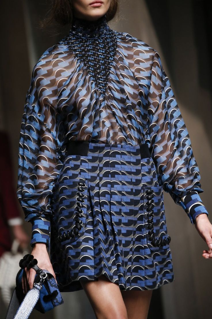 S/S 2016 FENDI RUNWAY SKIRT (M)