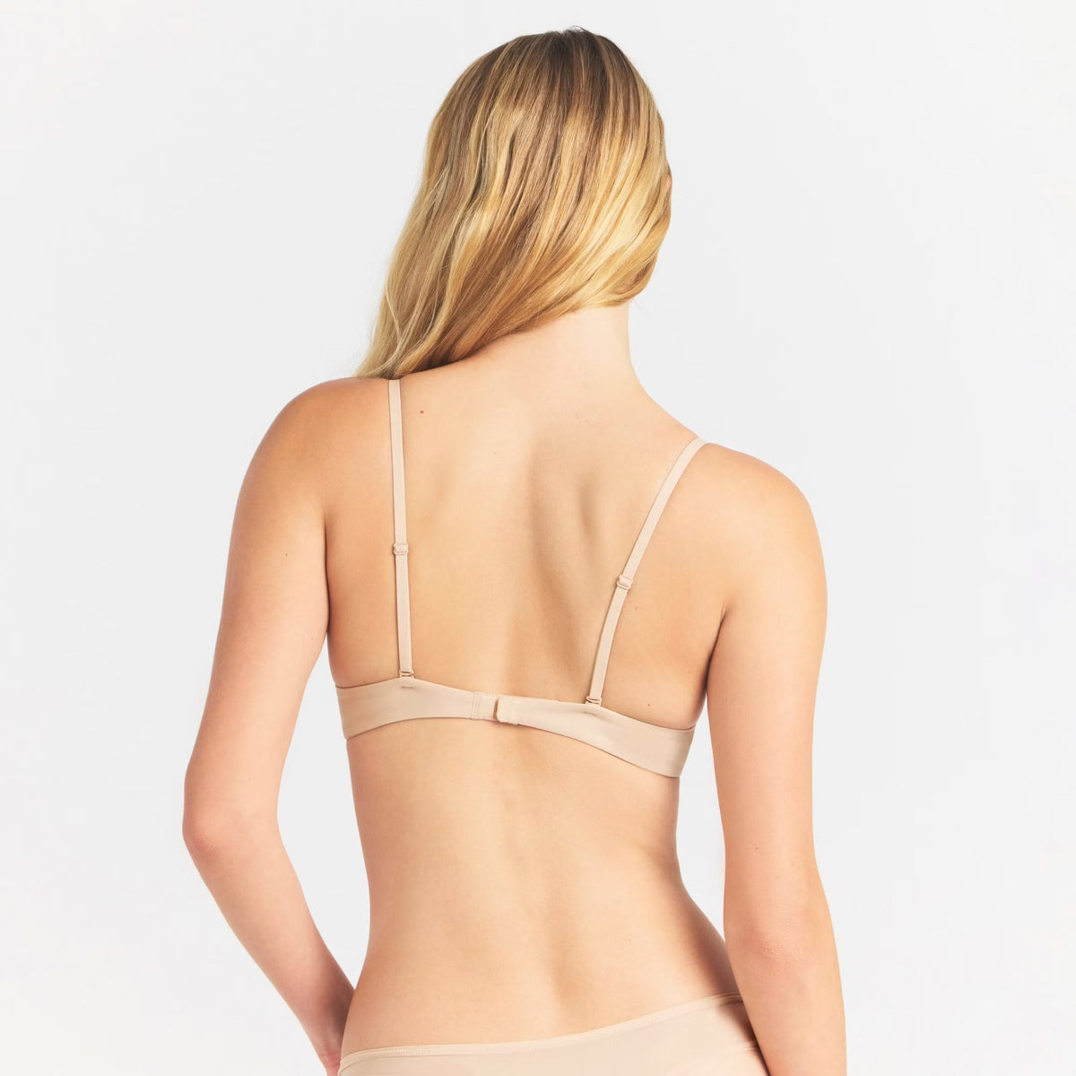 SKIMS T-SHIRT BRA NUEVO 34C