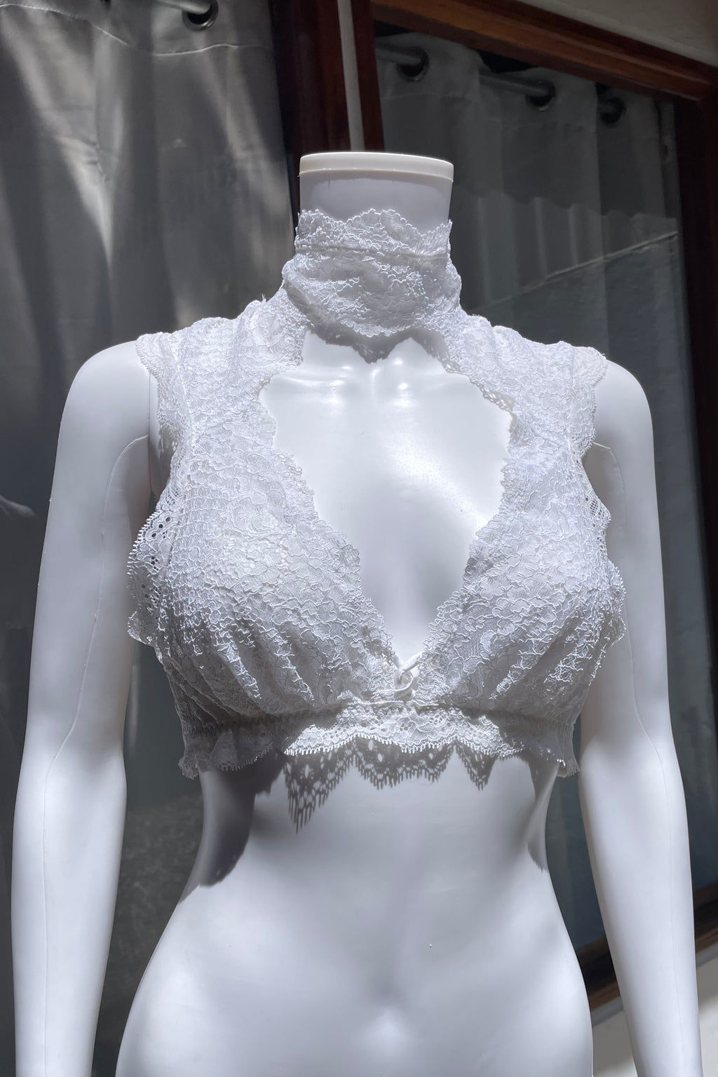 VICTORIA'S SECRET TOP (L)
