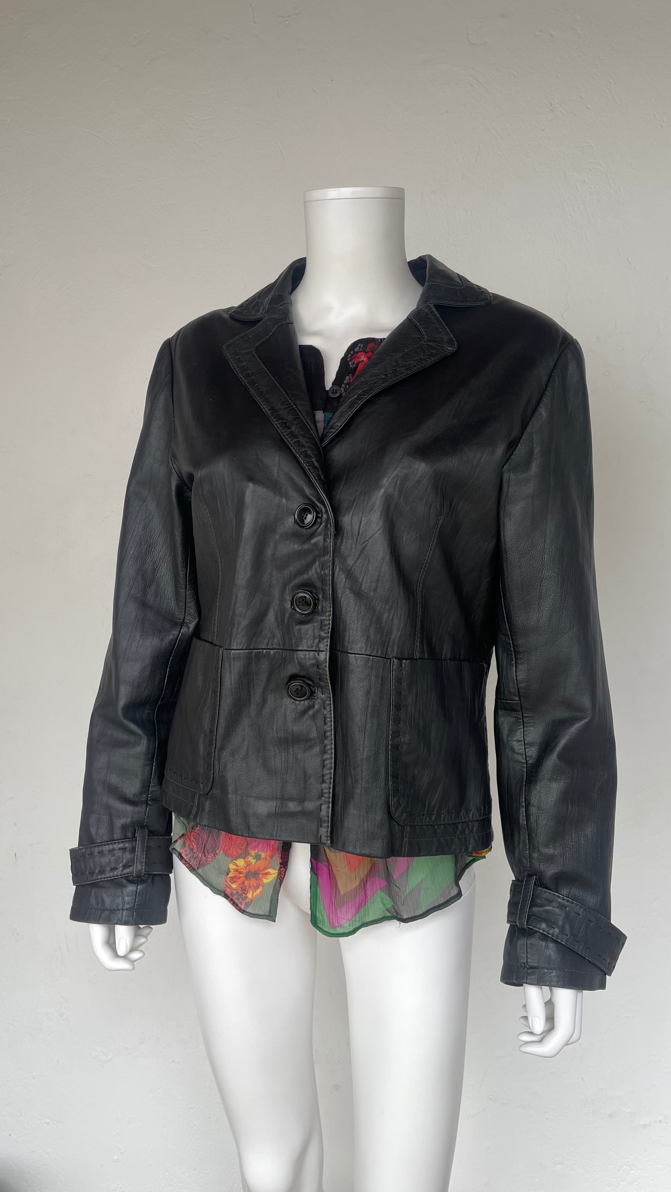 VINTAGE LEATHER JACKET (S/M)
