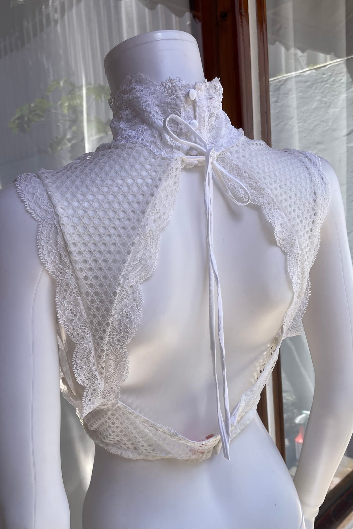 VICTORIA'S SECRET TOP (L)