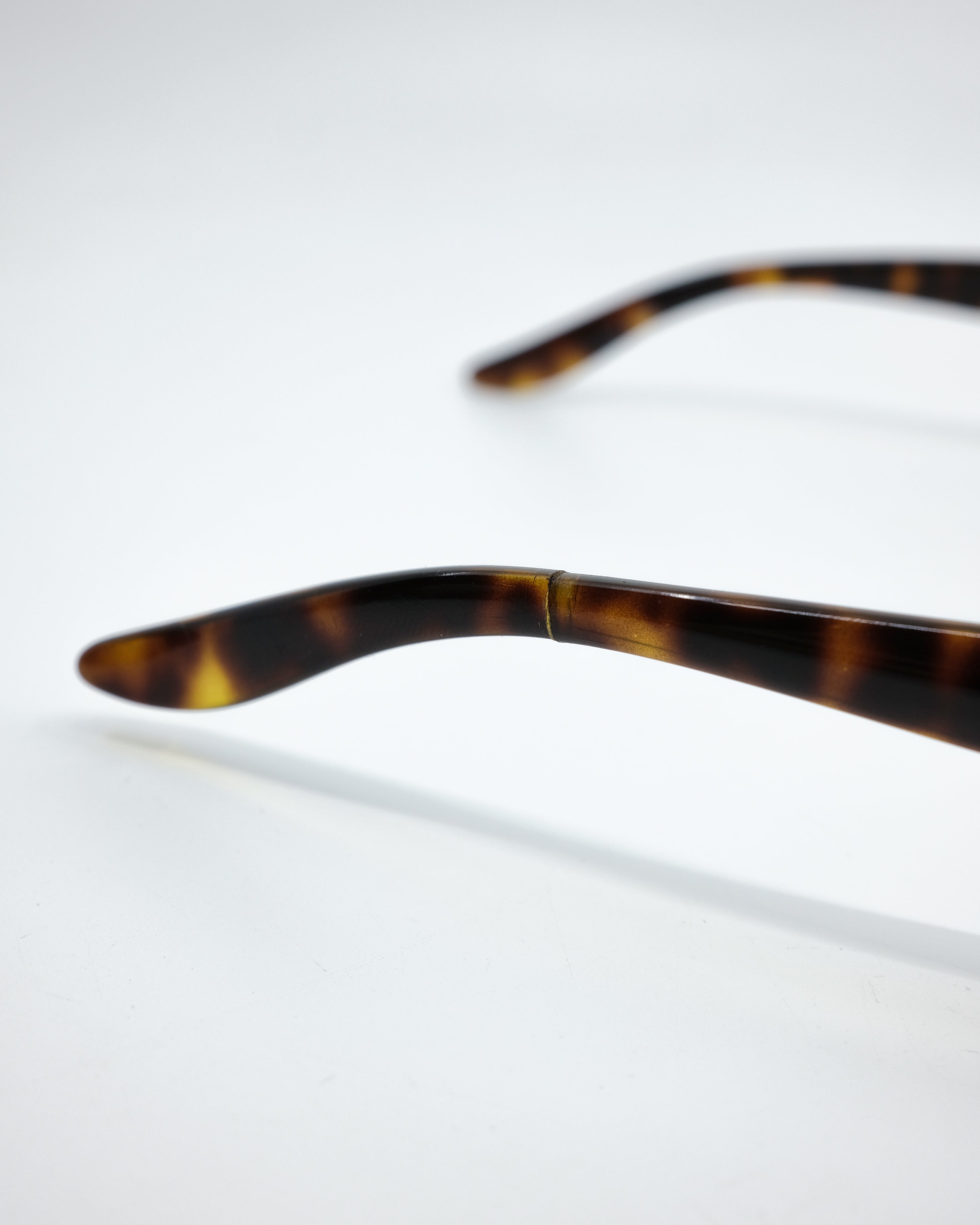 90'S GUCCI SUNGLASSES TORTOISE