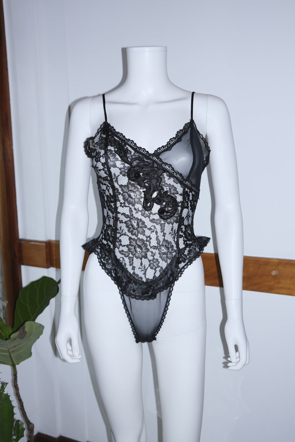 VINTAGE VICTORIA'S SECRET BODYSUIT (S)