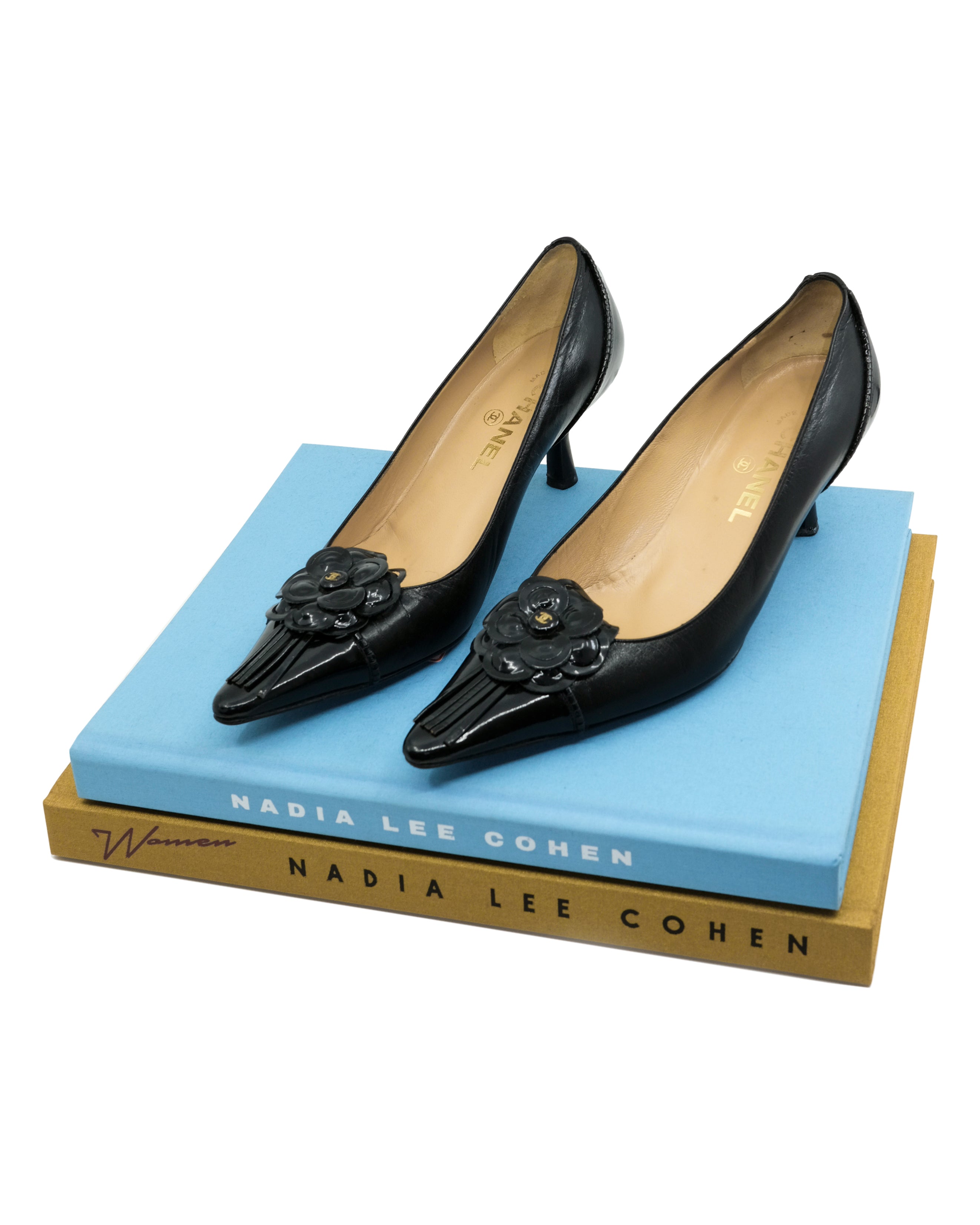 CHANEL VINTAGE KITTEN HEELS (38)