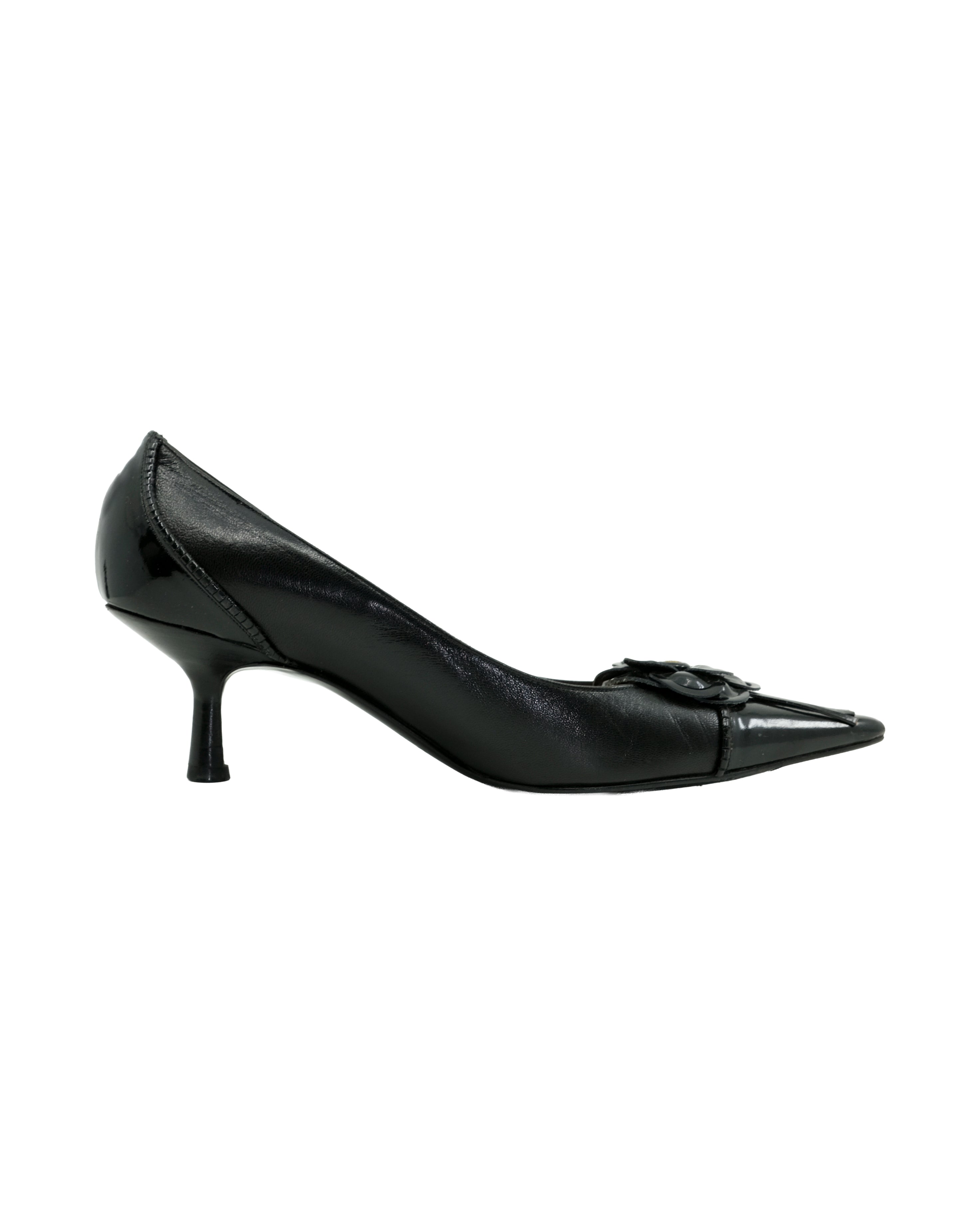 CHANEL VINTAGE KITTEN HEELS (38)