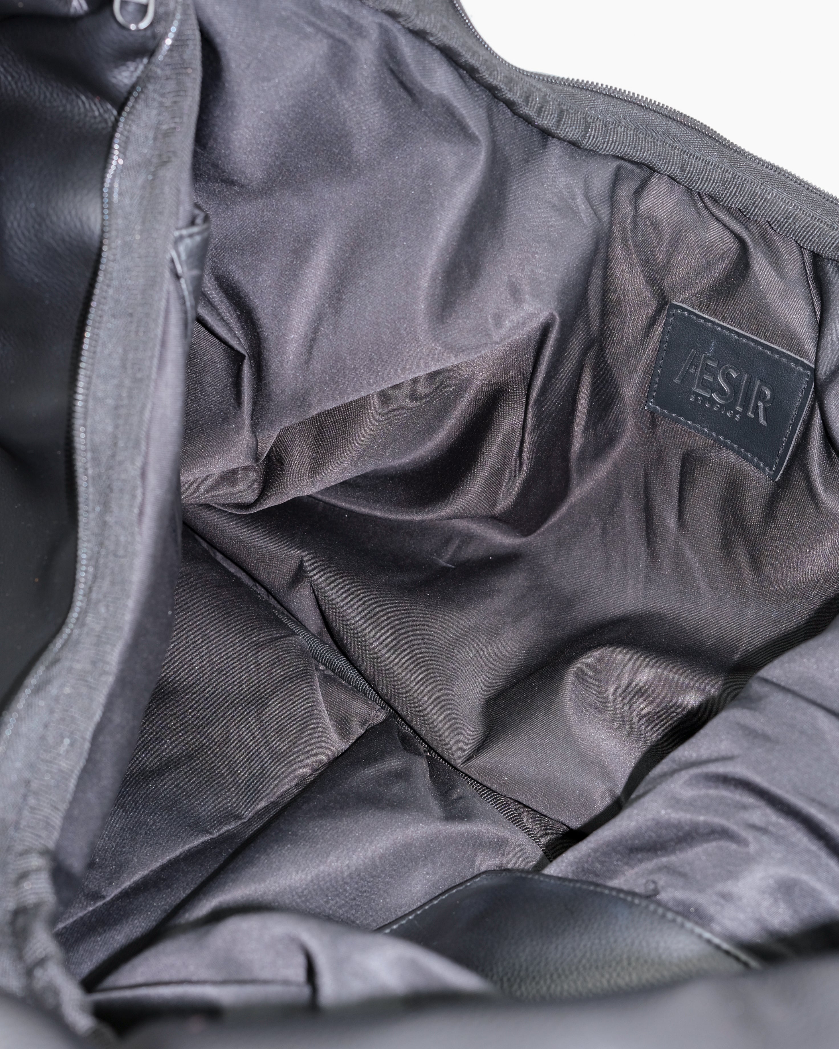 AESIR STUDIOS XL LEATHER BAG