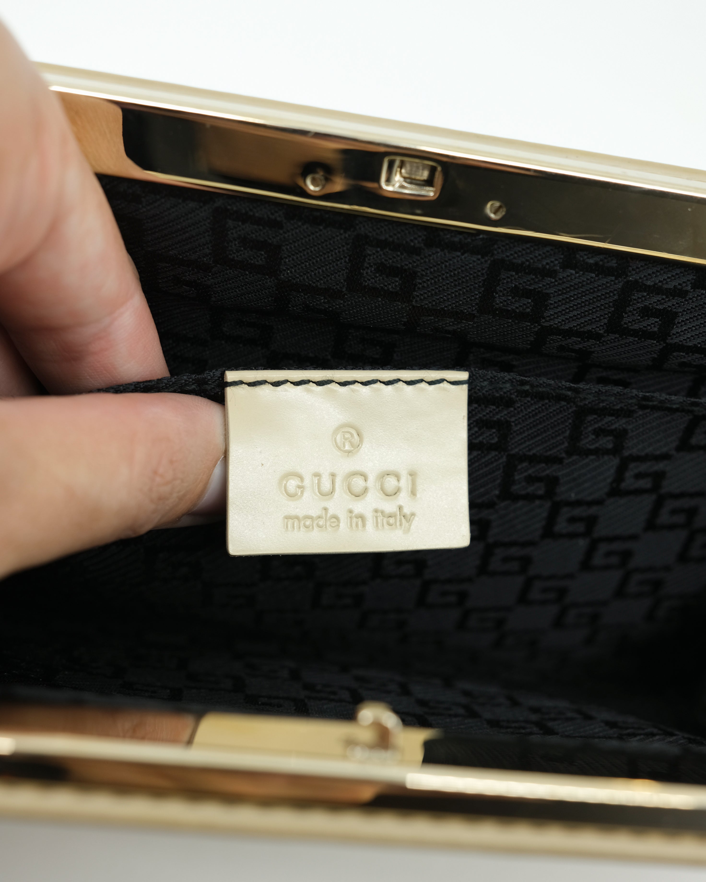 COMING SOON 2000’S GUCCI PATENT BAG