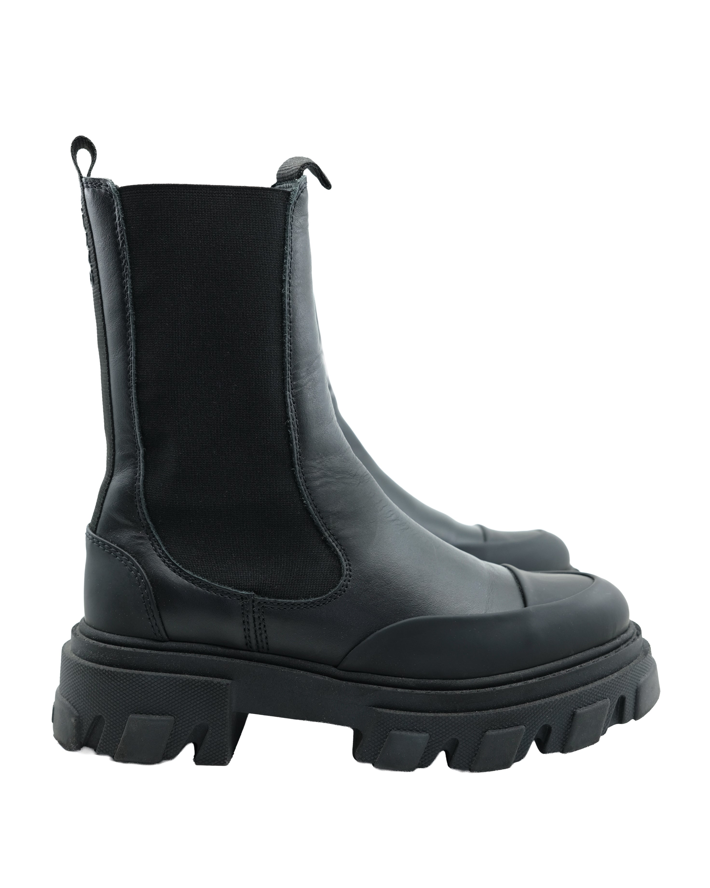 GANNI LEATHER CHELSEA BOOTS (38)