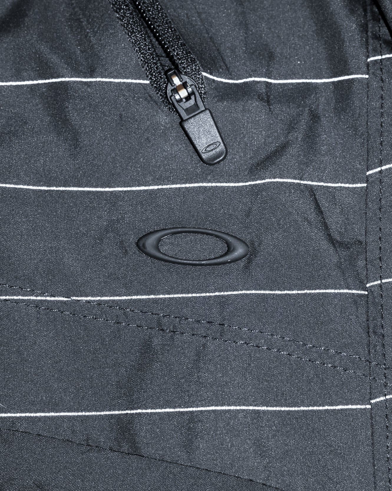 OAKLEY REFLECTIVE WINDBREAKER (S)