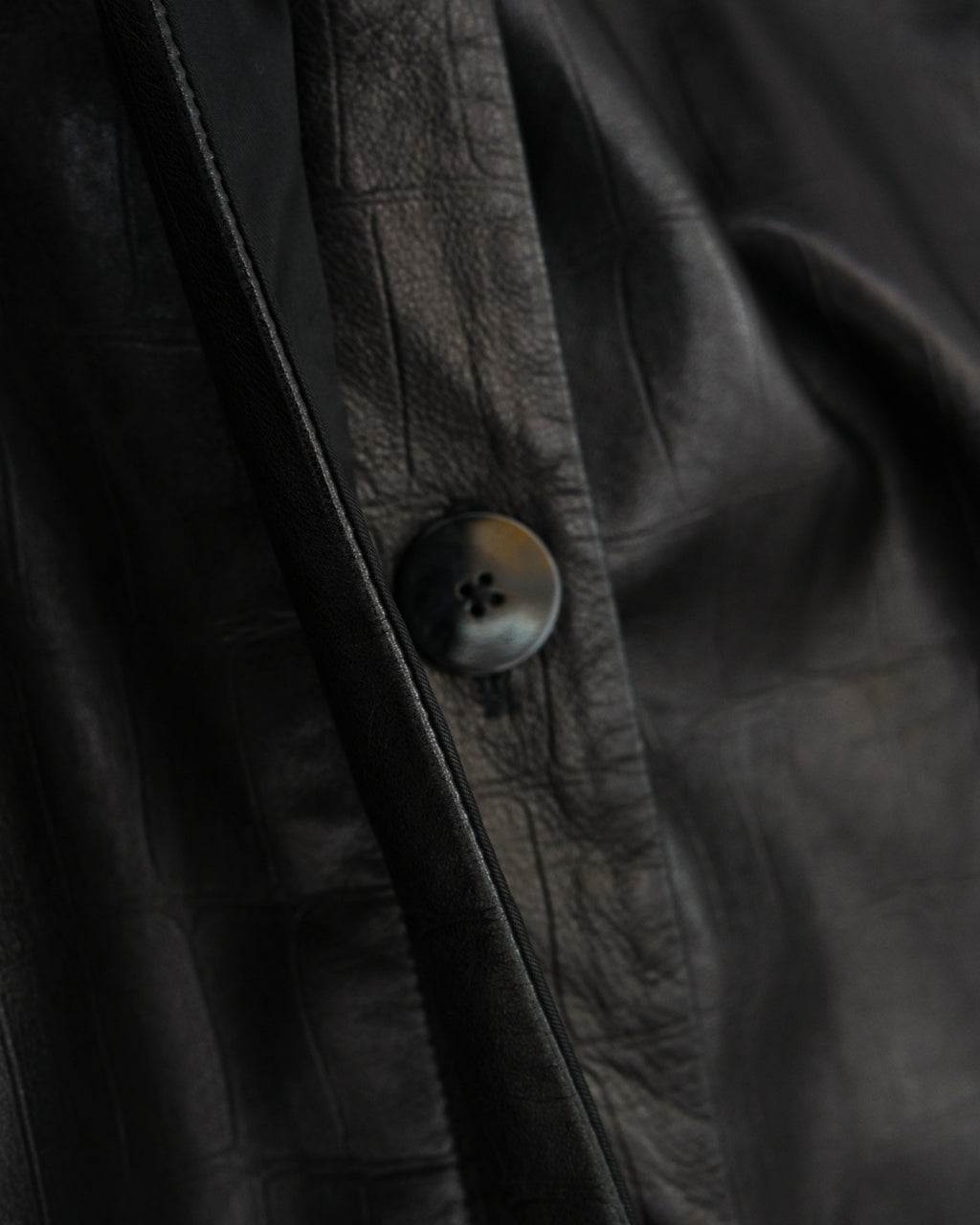 LEATHER JACKET (S)