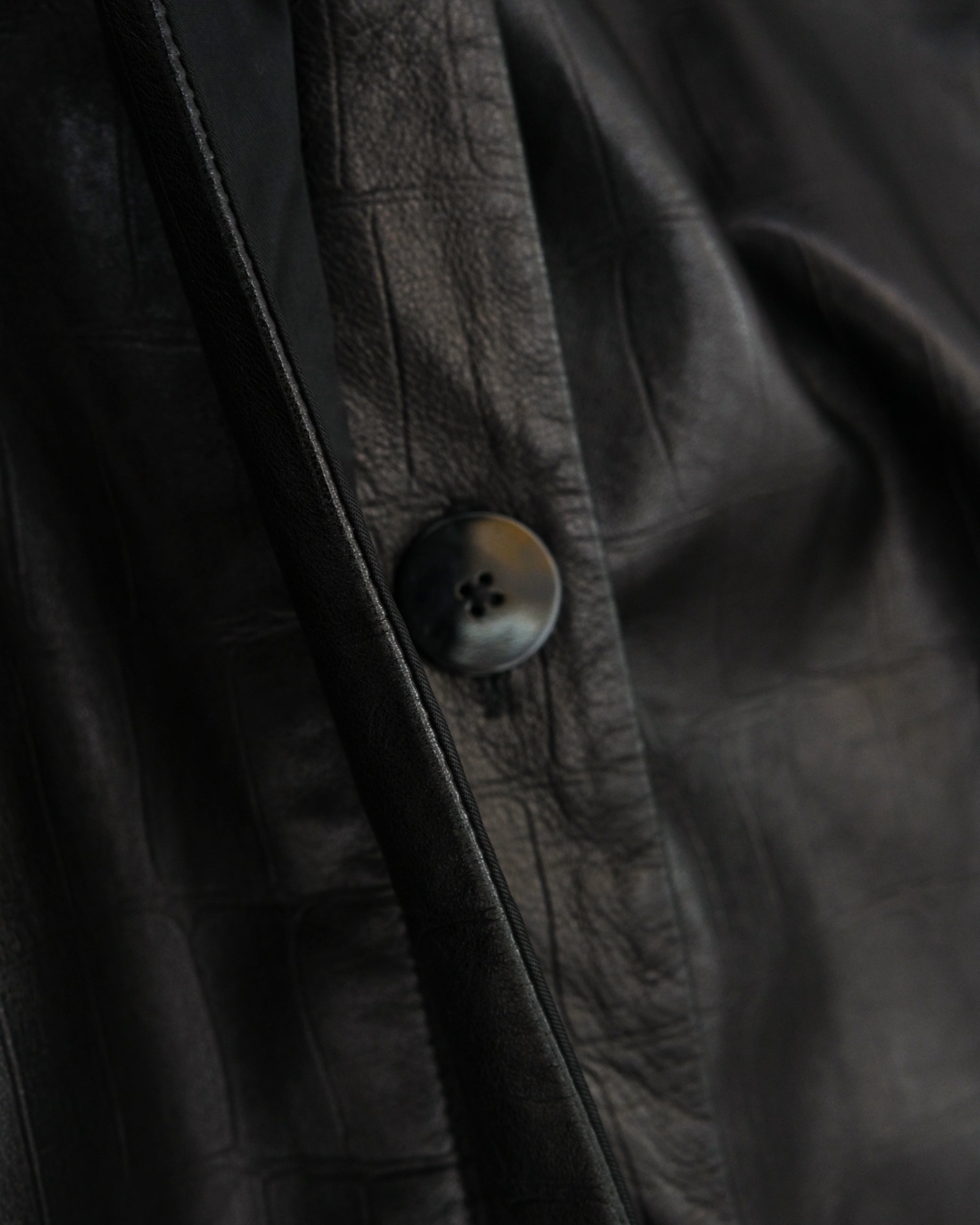 LEATHER JACKET (S)
