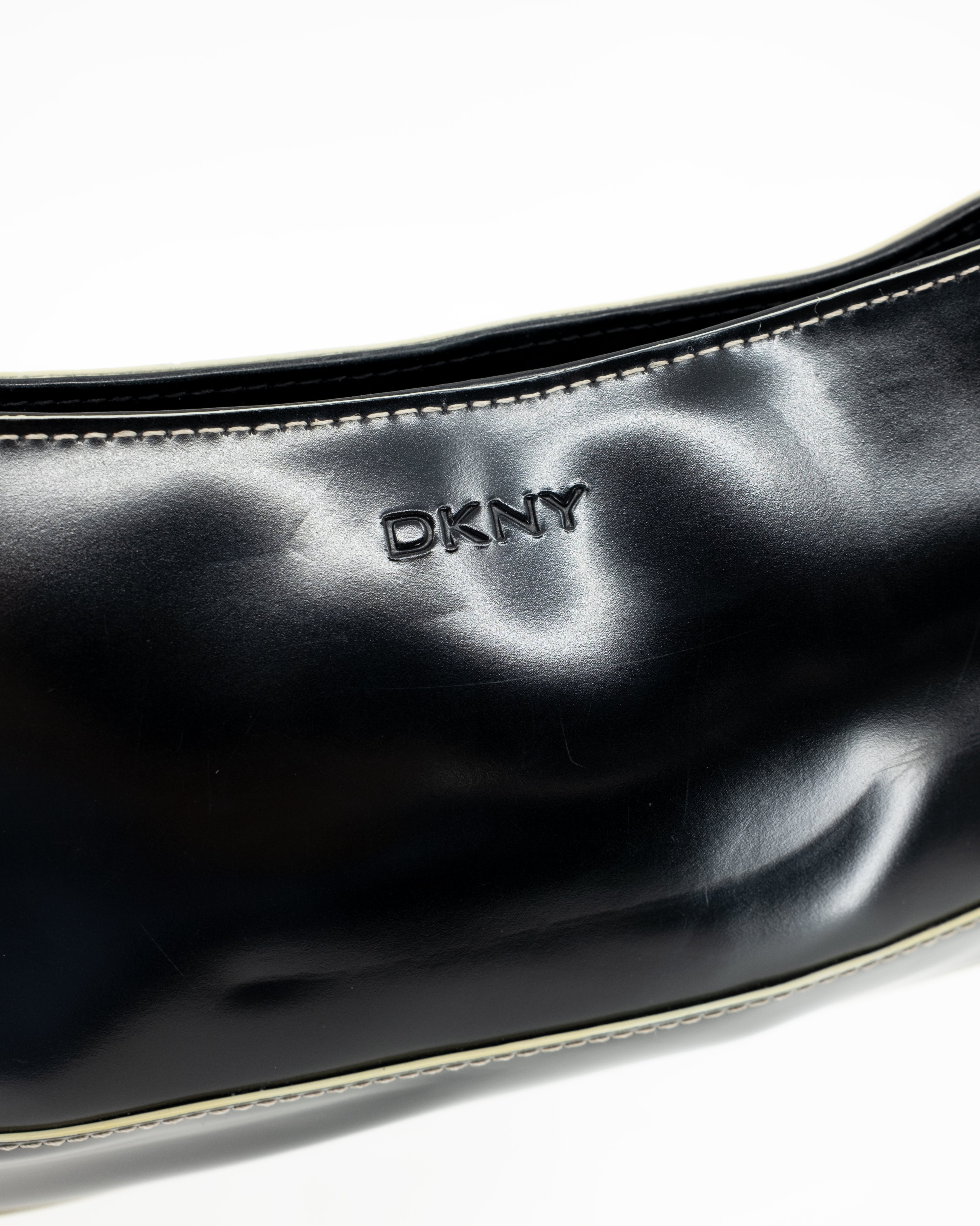 DKNY 90'S PATENT LEATHER BAG