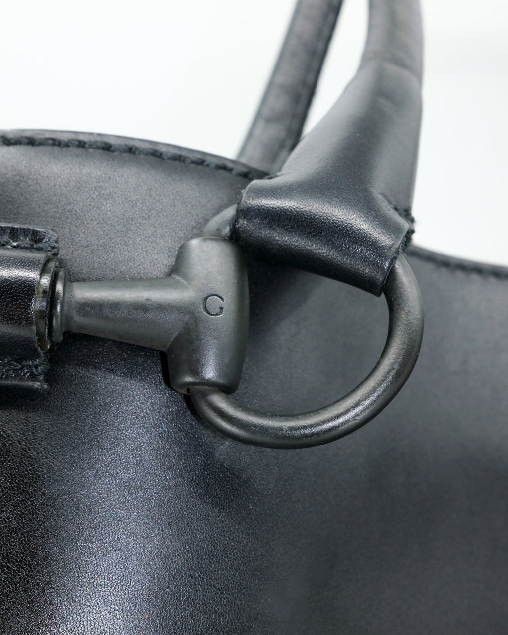 GUCCI LEATHER SHOULDER BAG