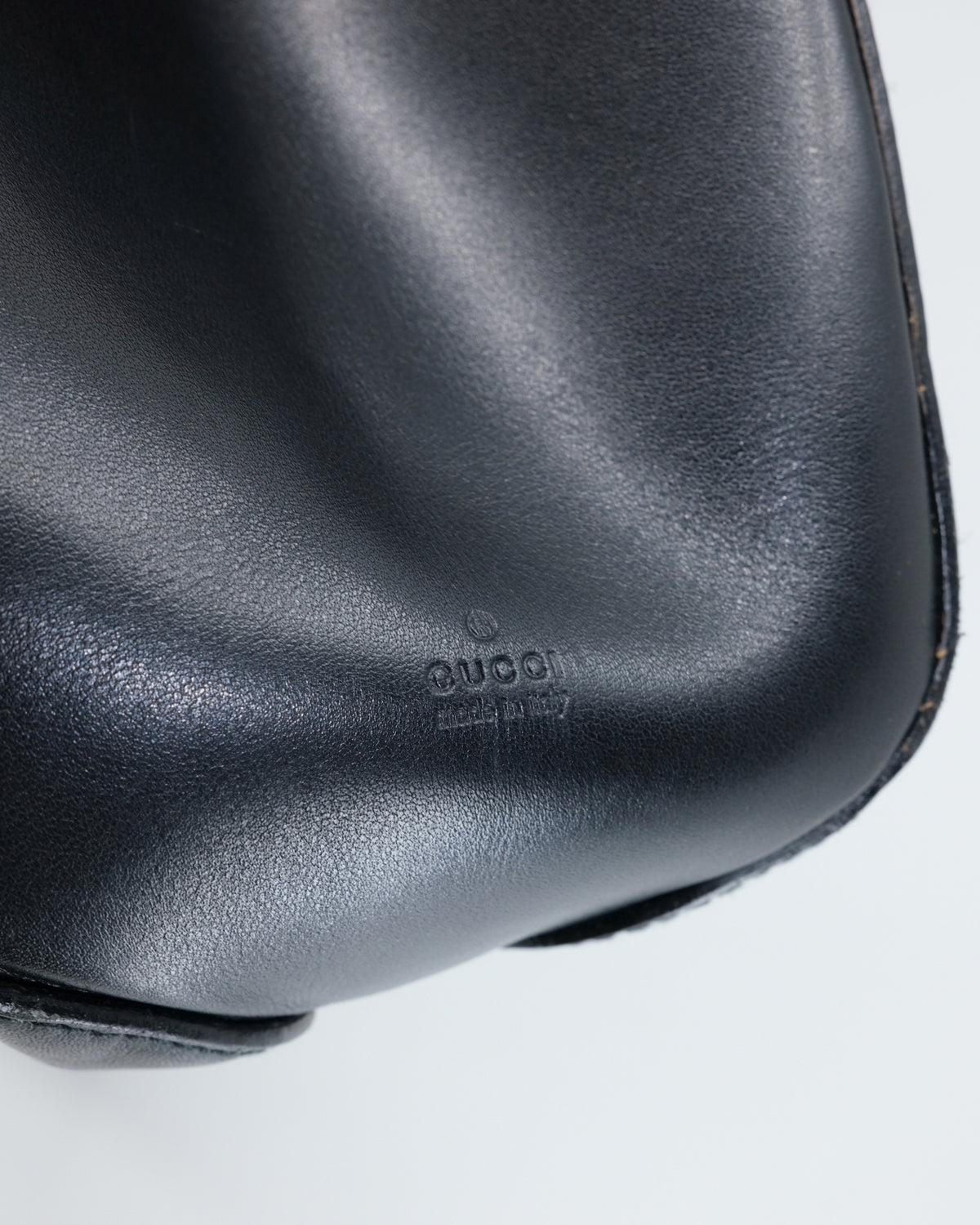 GUCCI LEATHER SHOULDER BAG