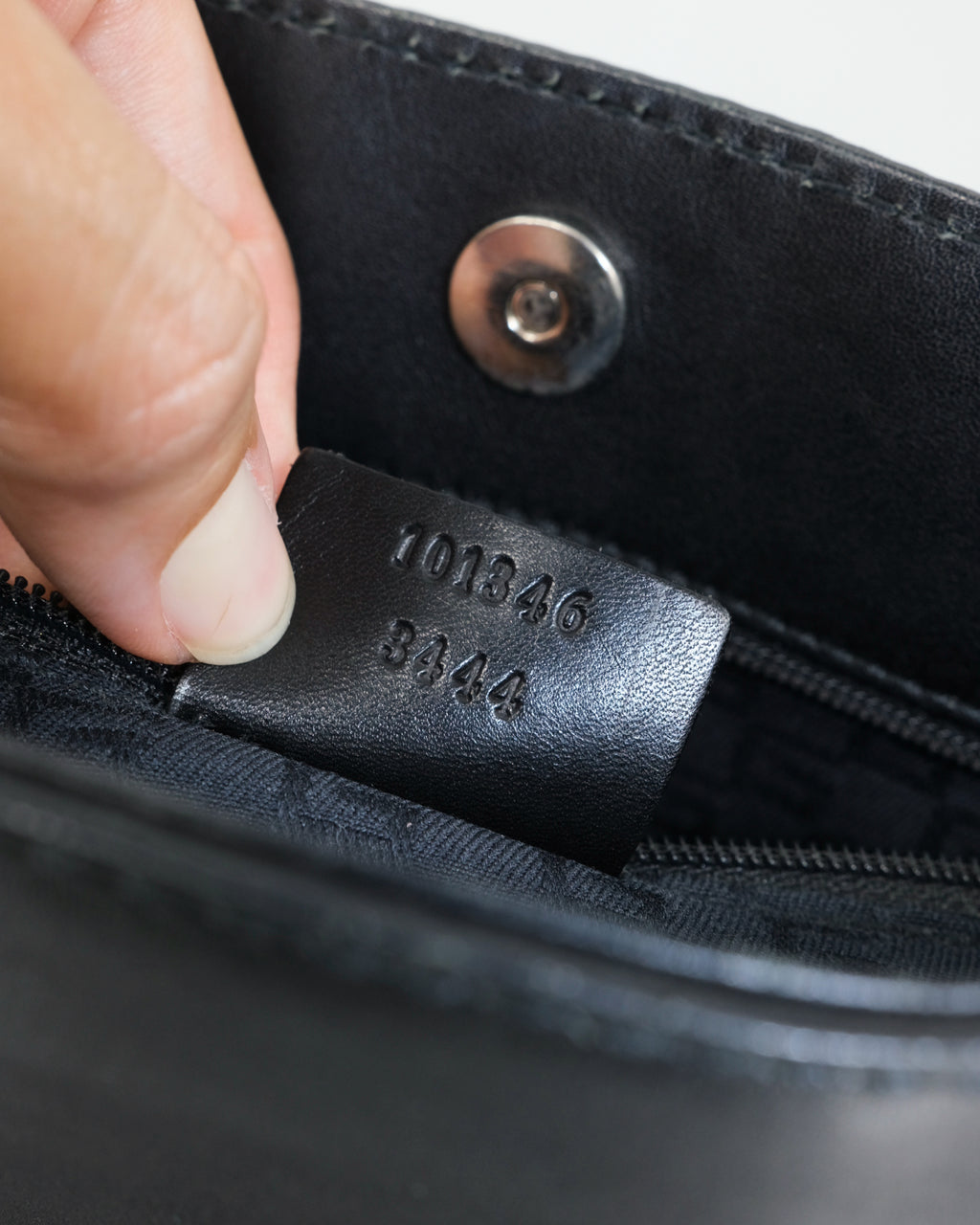 GUCCI LEATHER SHOULDER BAG