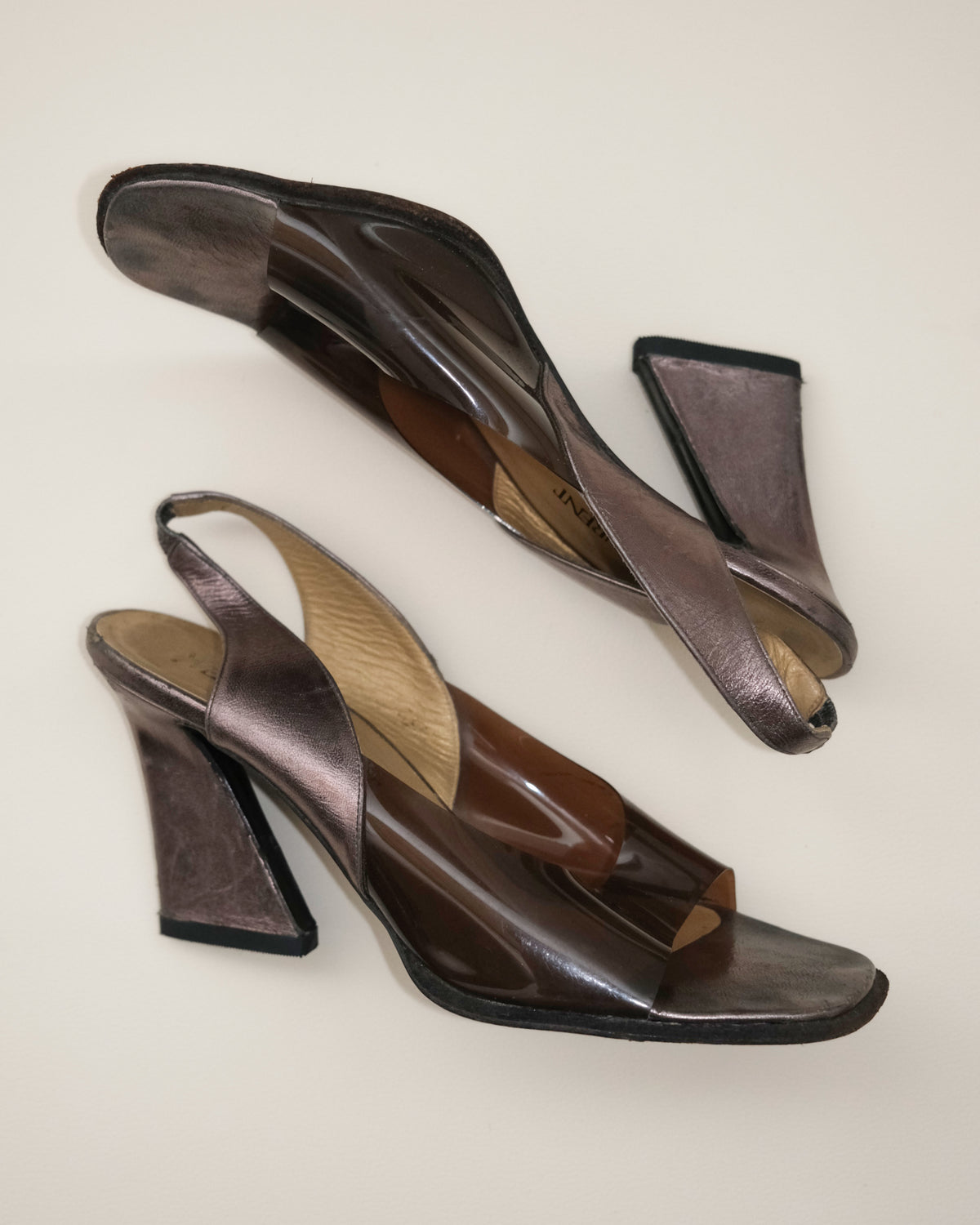 YVES SAINT LAURENT VINTAGE HEELS 38