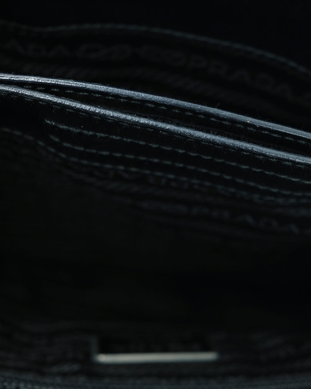 PRADA NYLON &amp; METAL (BLACK)