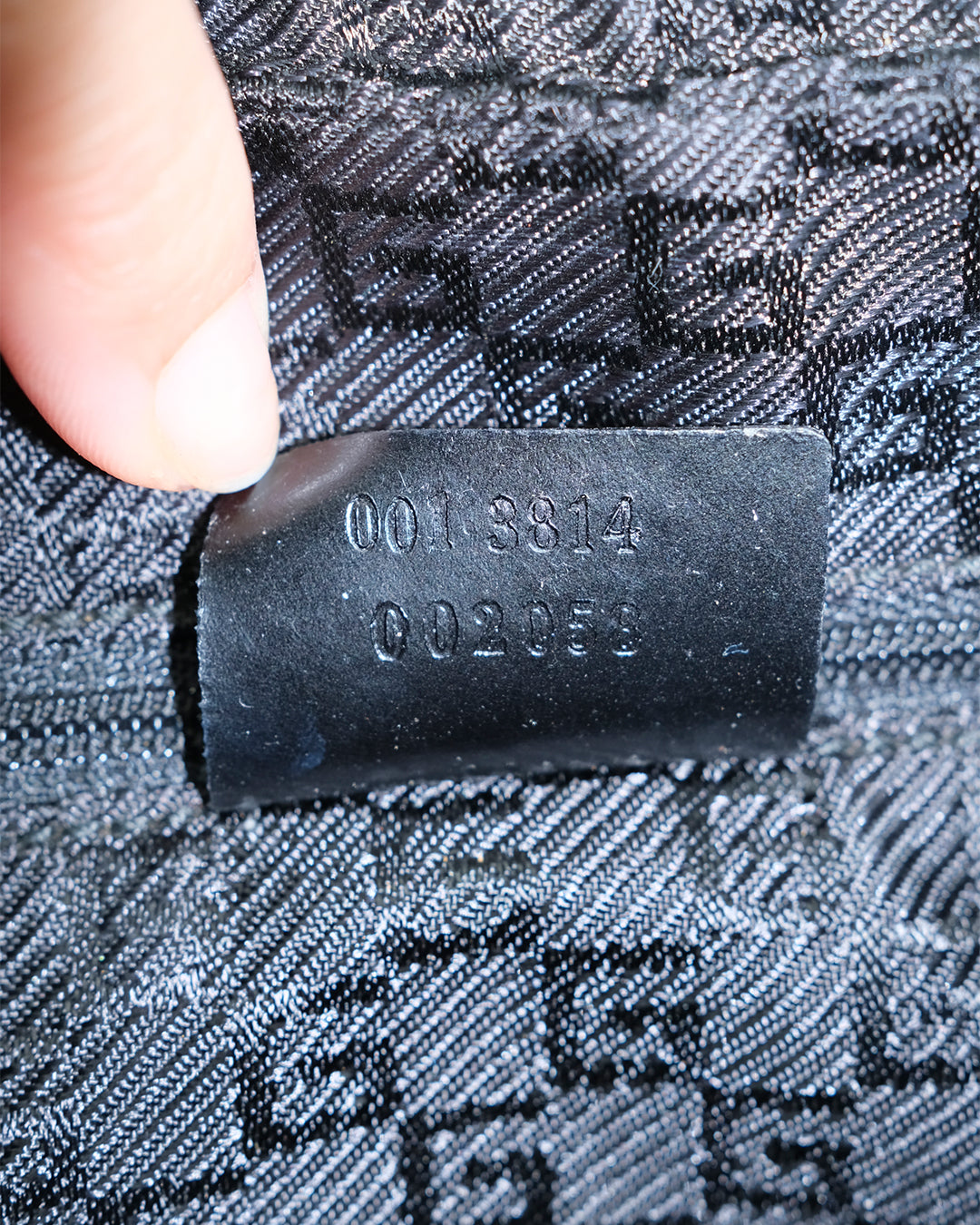 GUCCI LEATHER SHOULDER BAG
