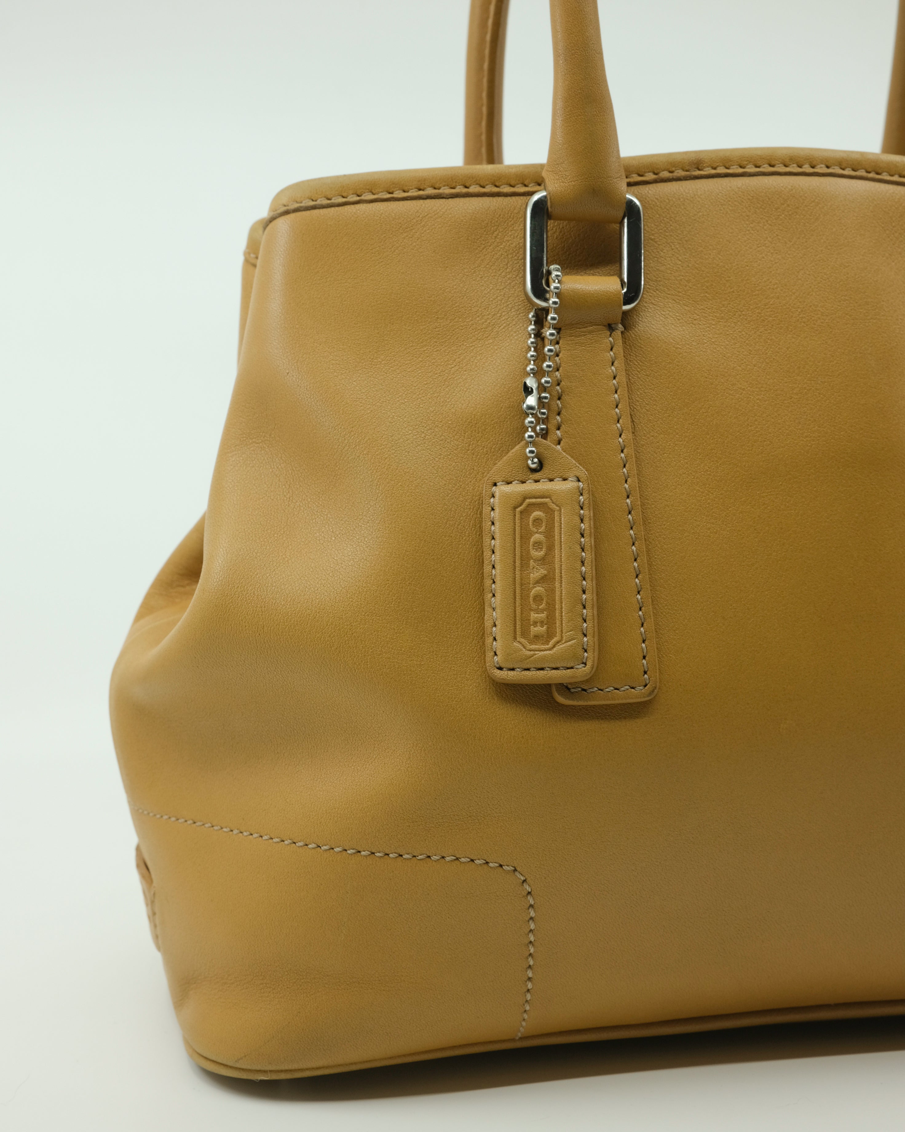 2001 COACH HAMPTONS HANDBAG