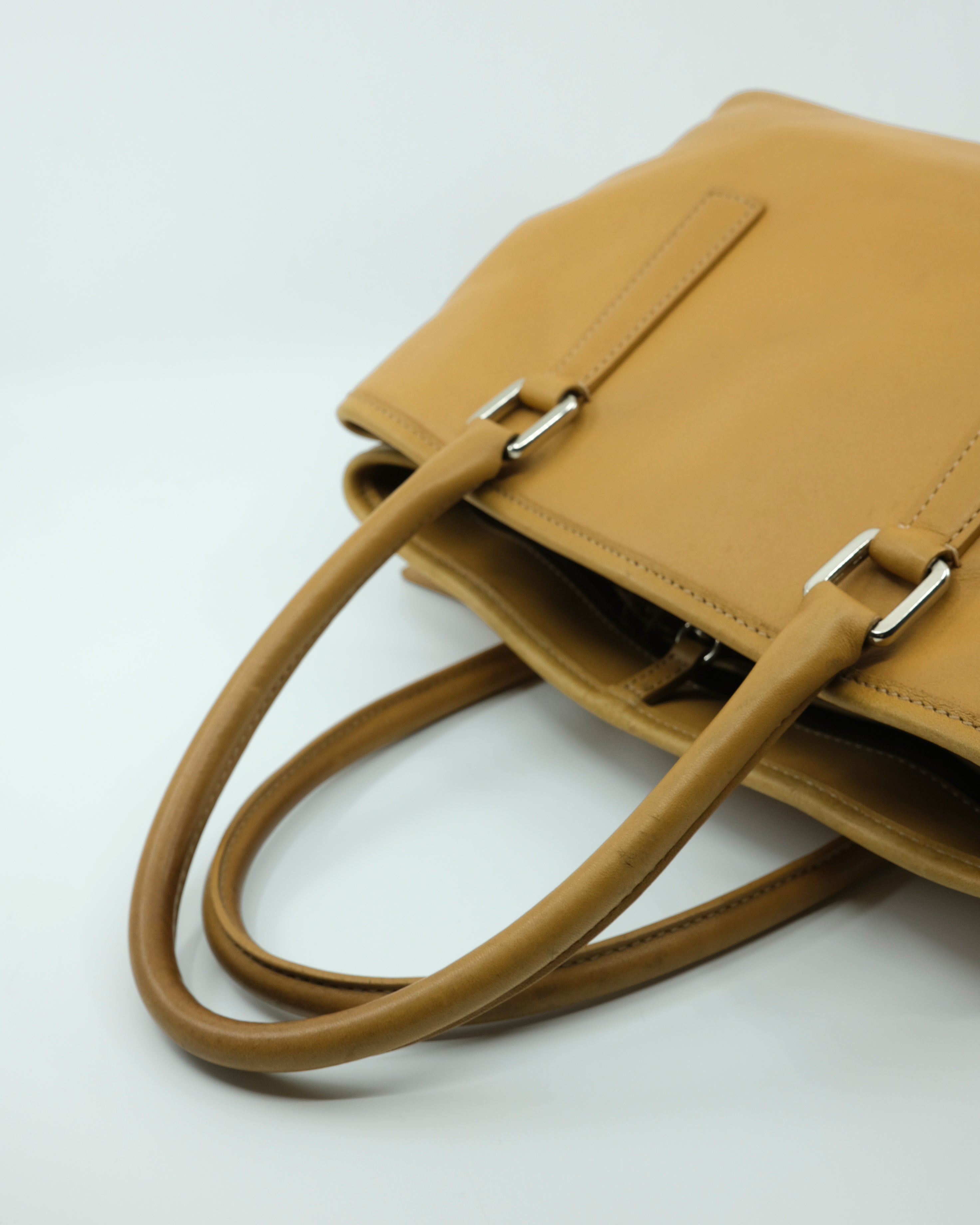 2001 COACH HAMPTONS HANDBAG