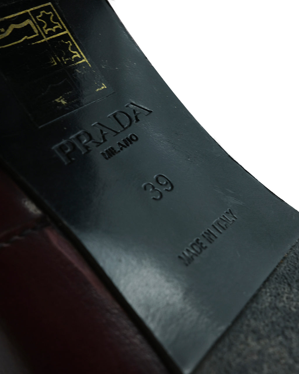PRADA BURGUNDY LEATHER BOOTS (8US)