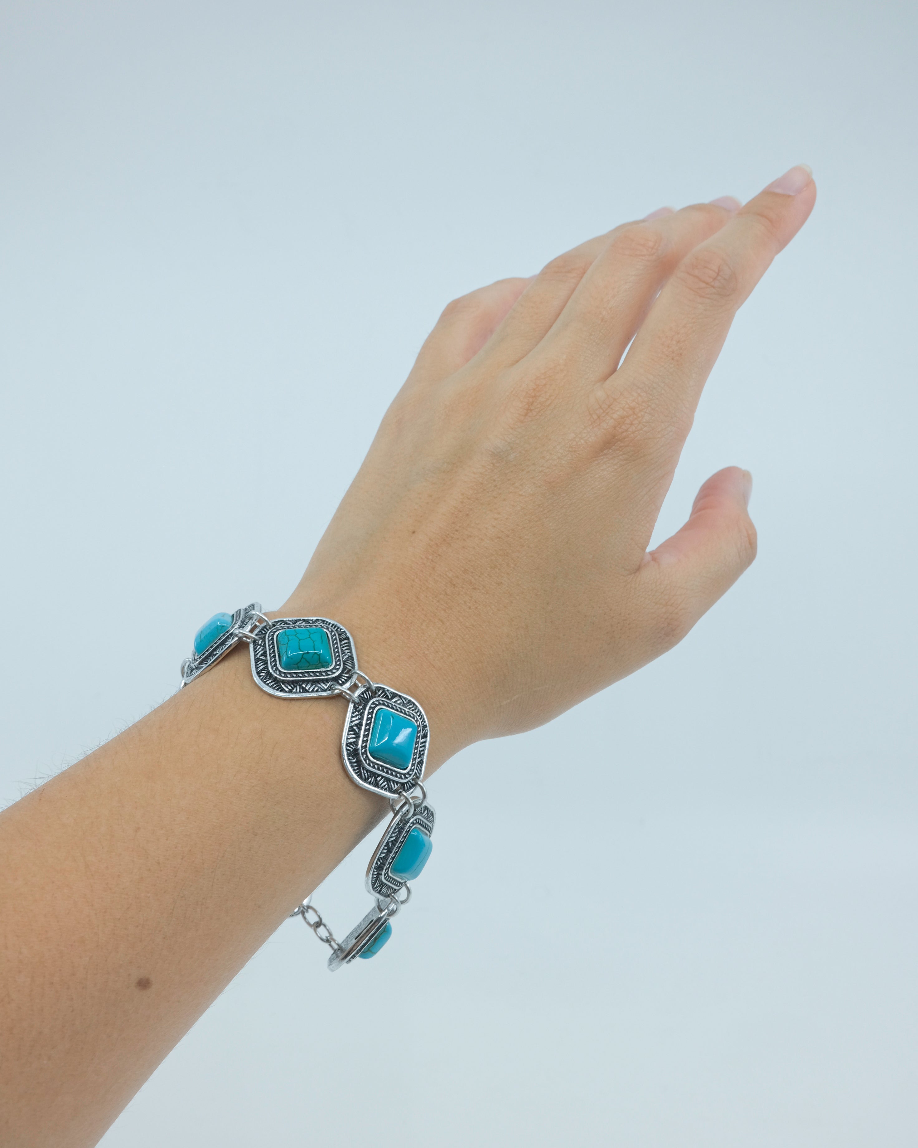 PULSERA CON TURQUESAS