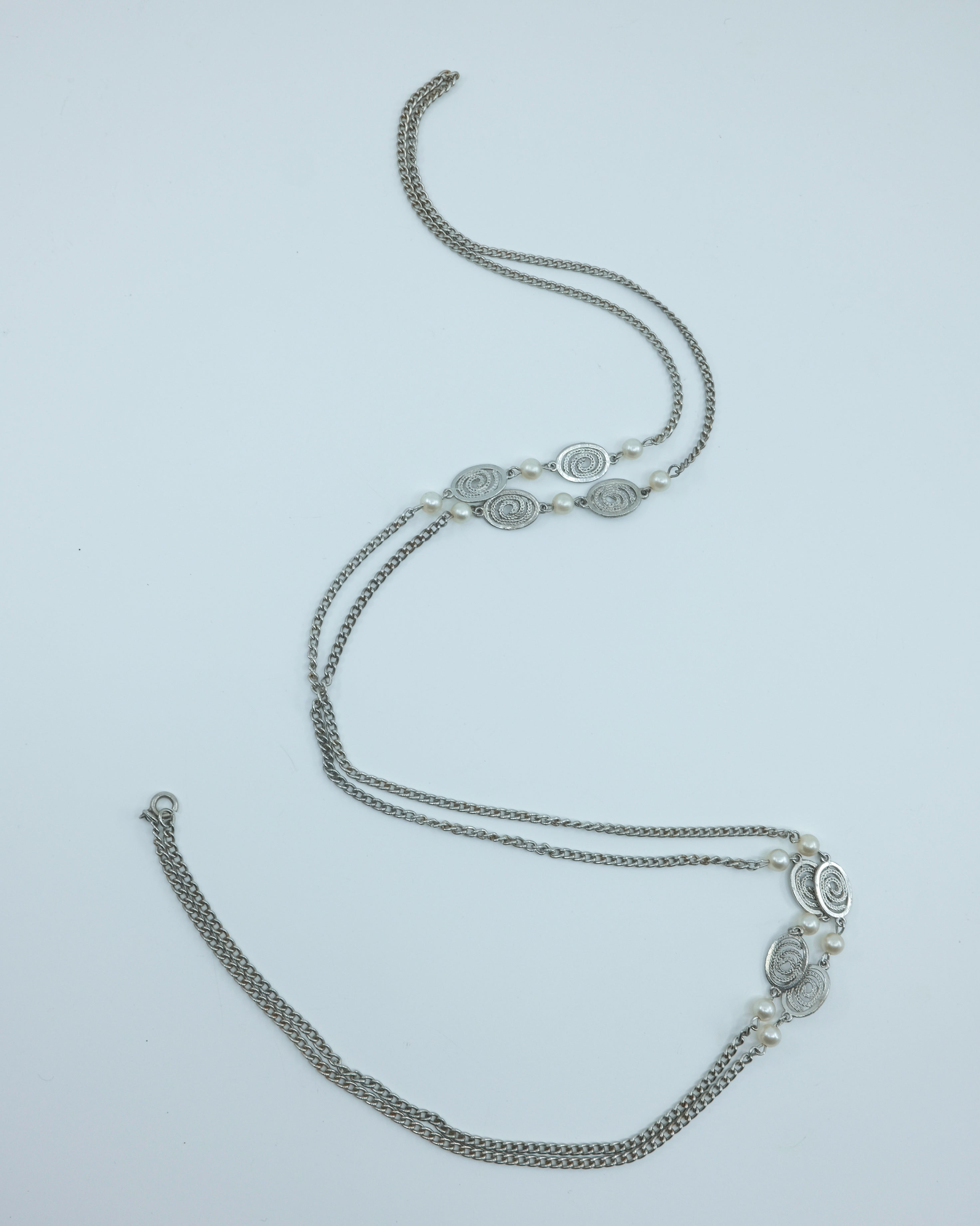COLLAR CON PERLAS