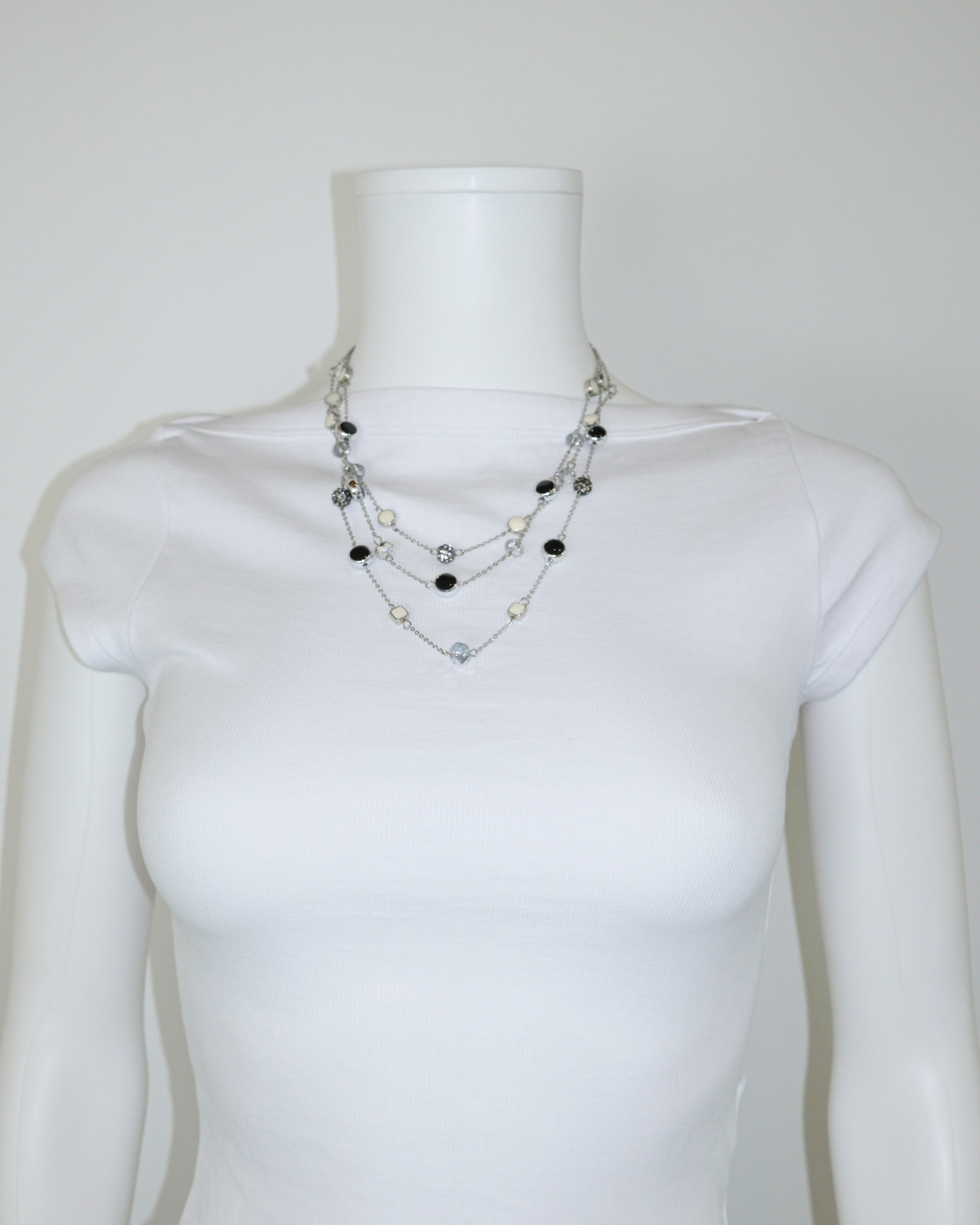 3 COLLARES EN 1