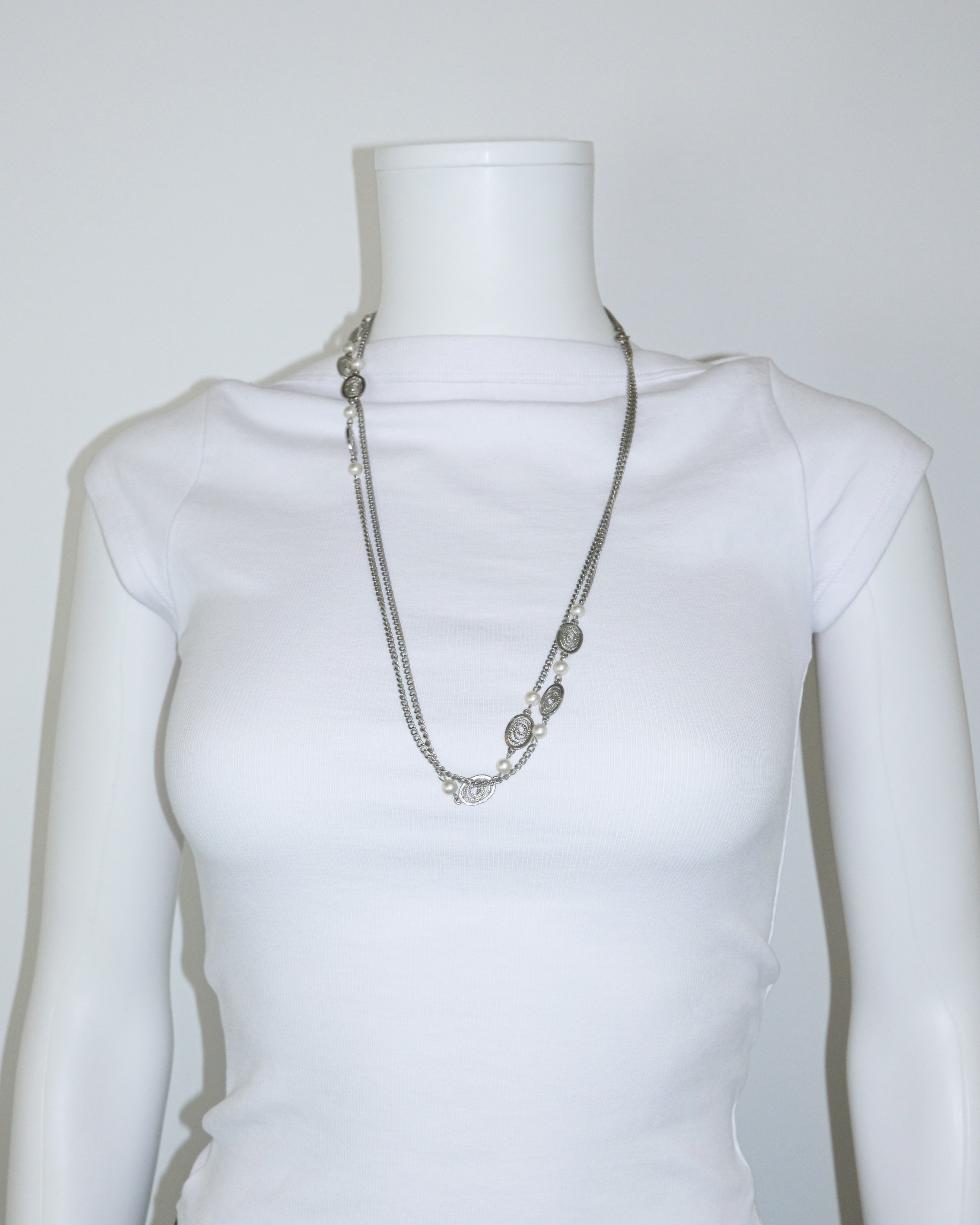 COLLAR CON PERLAS