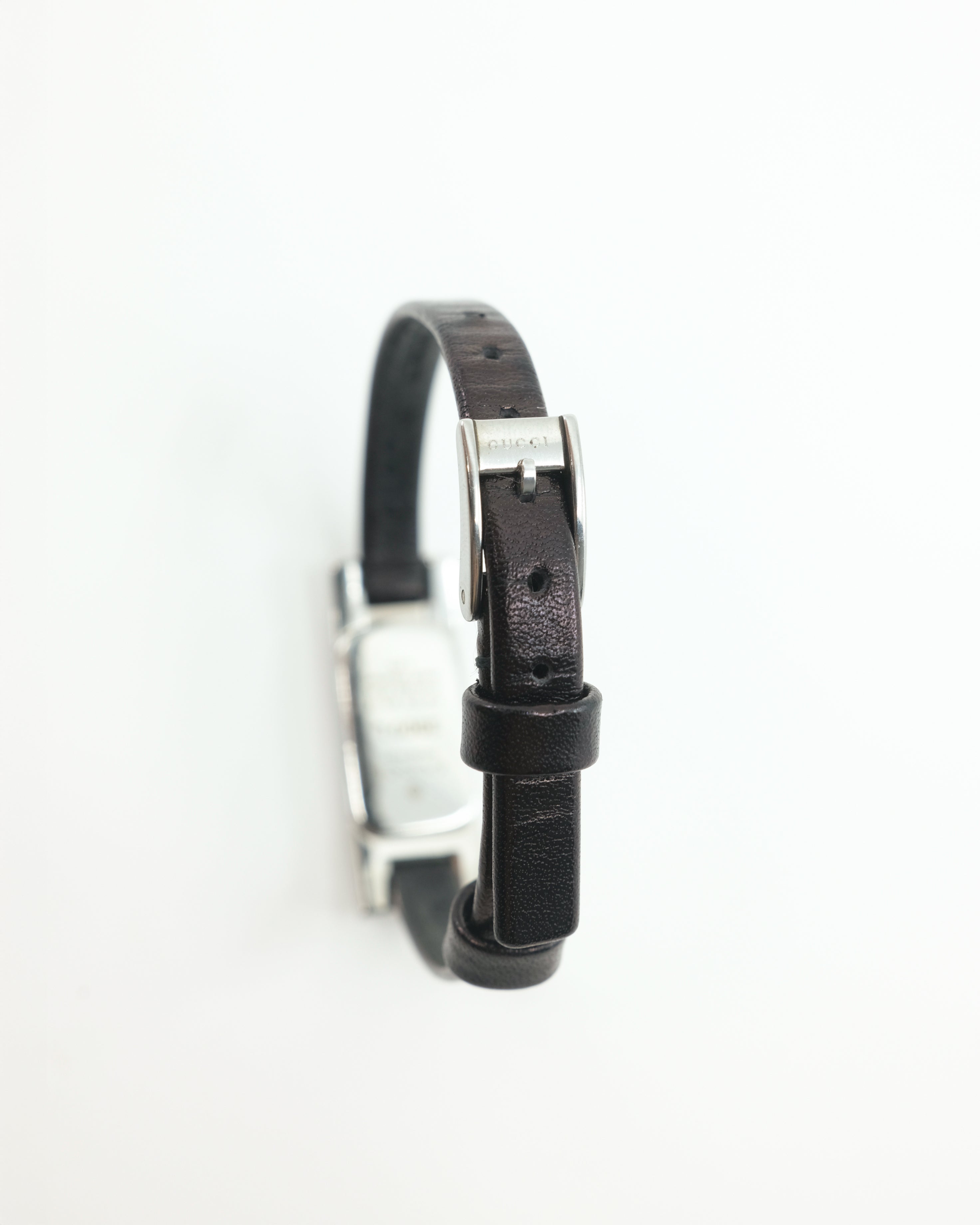 GUCCI LEATHER WATCH 3900L