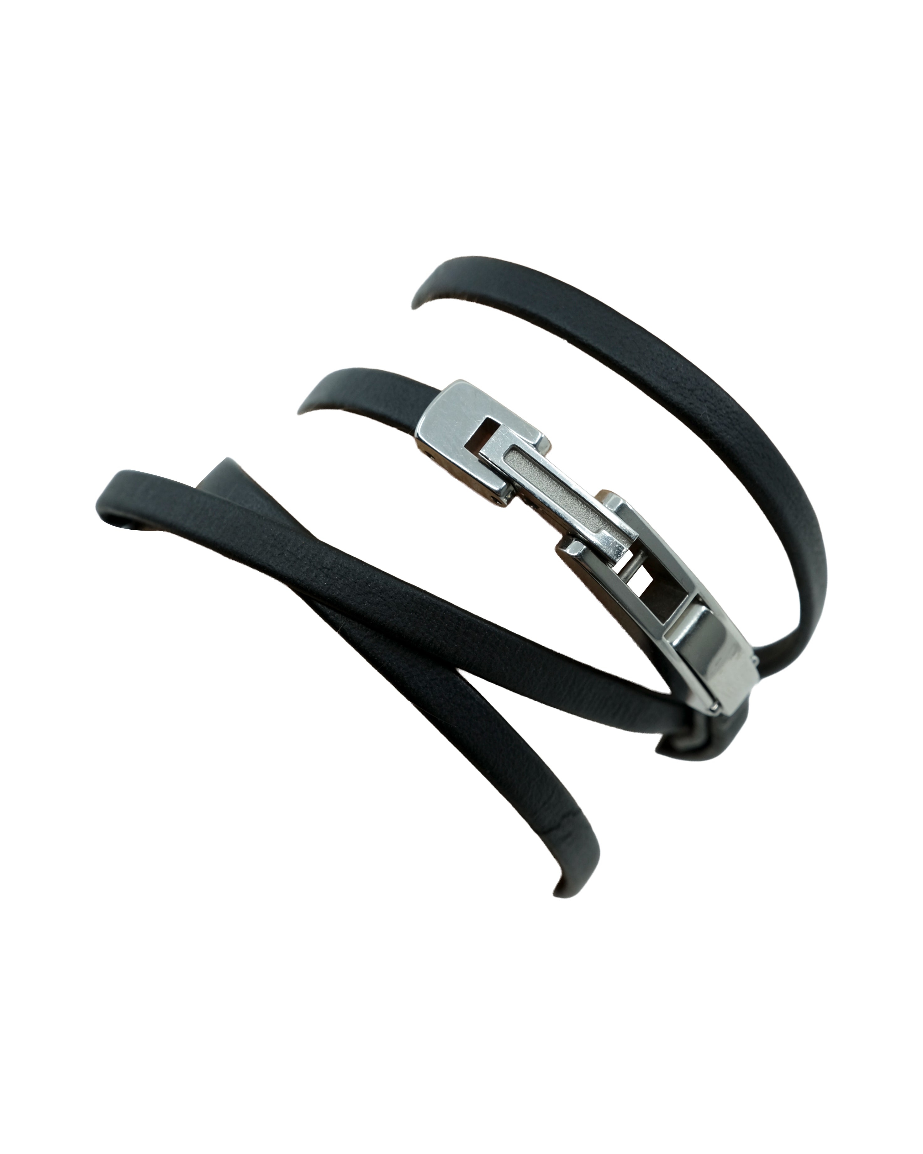 GUCCI 6100L LEATHER BRACELET WATCH