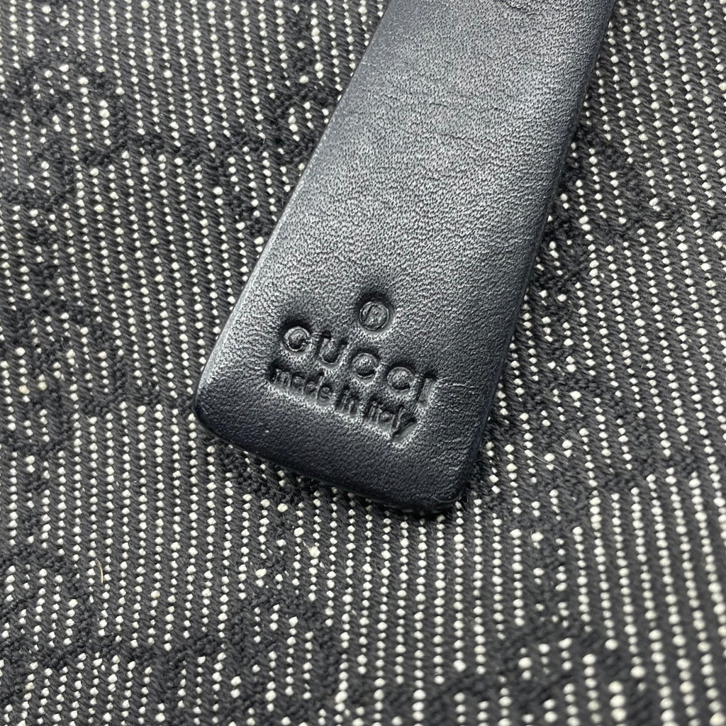 Gucci Supreme barrel bag