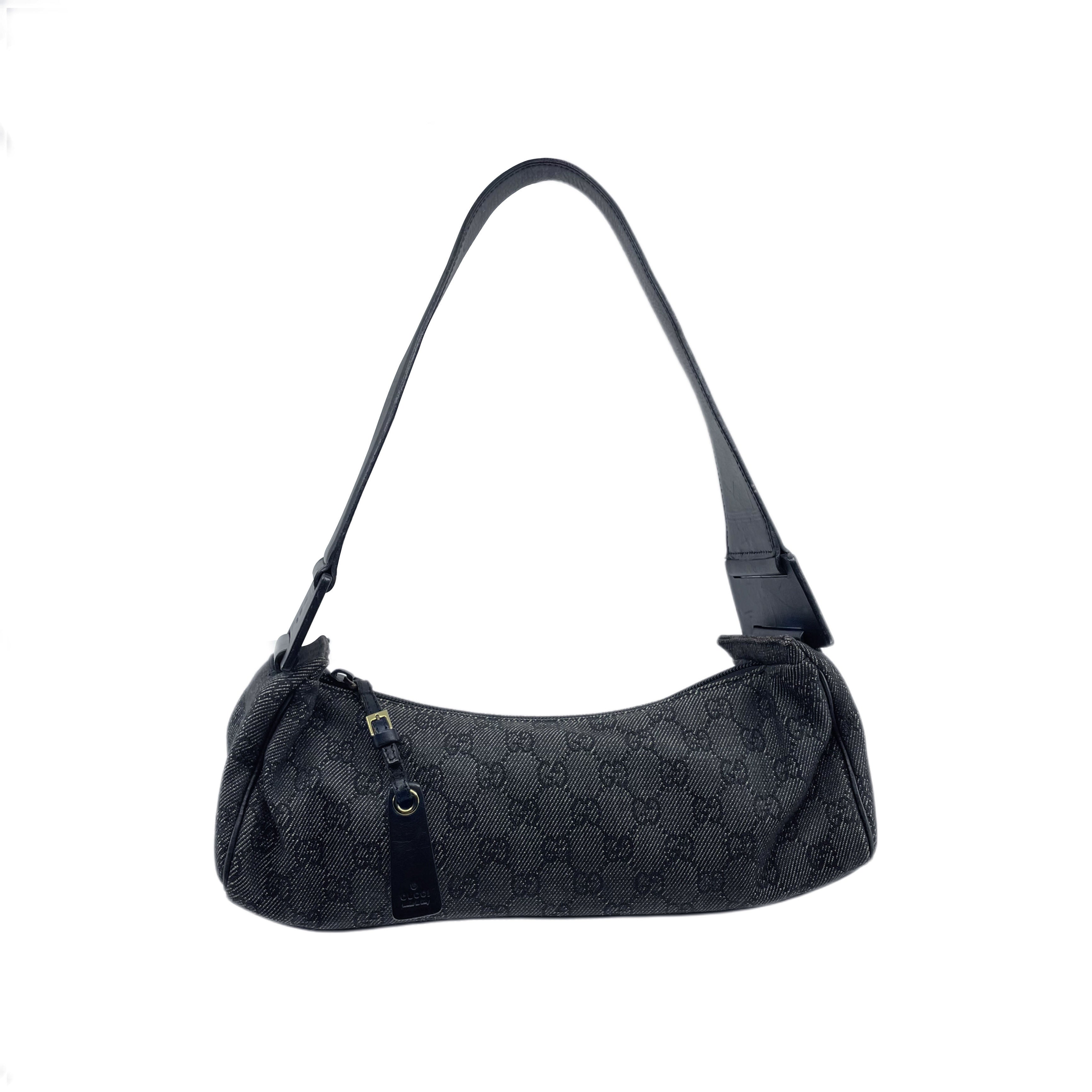 Gucci Supreme barrel bag