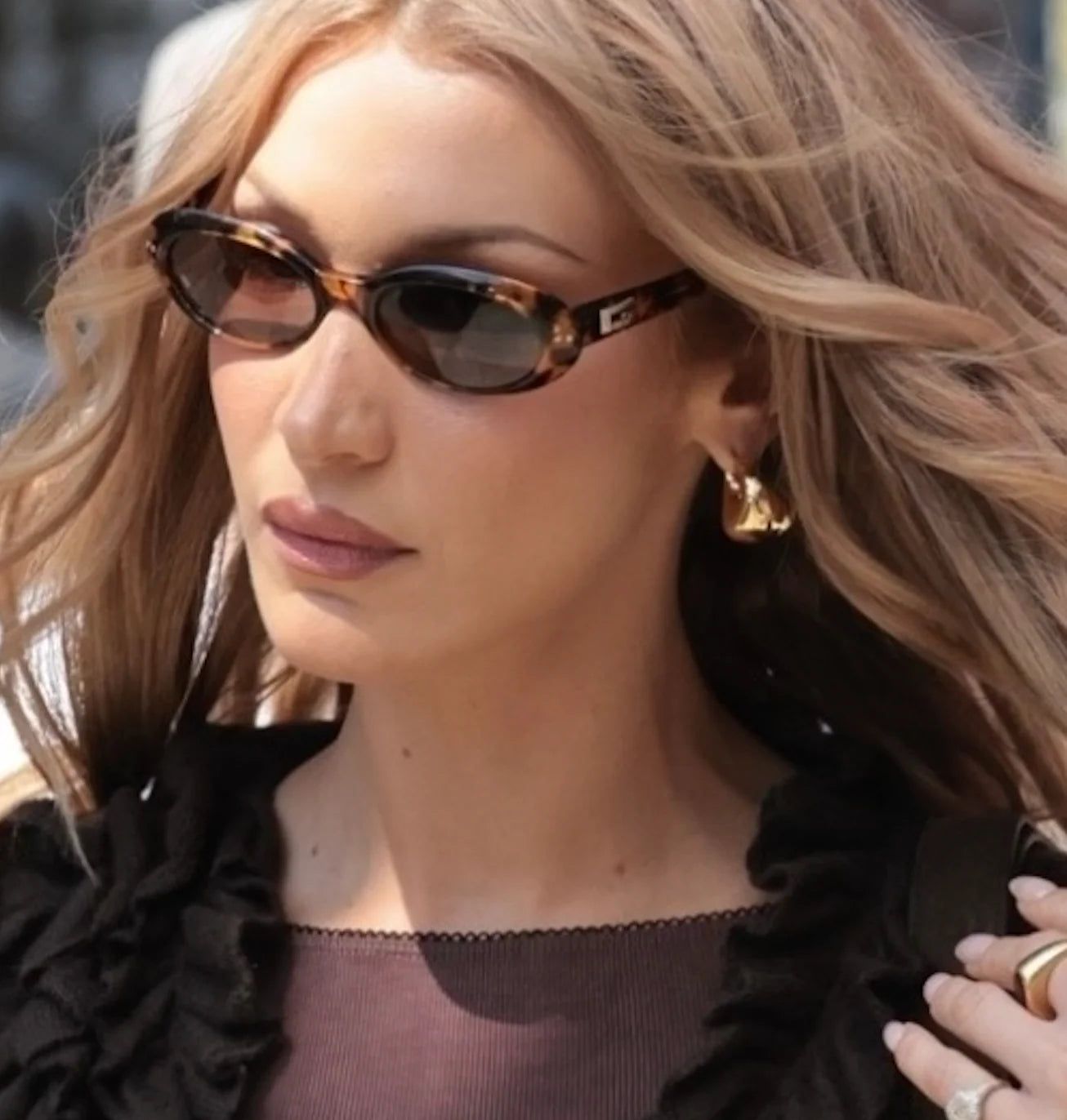 90'S GUCCI OVAL SUNGLASSES BROWN