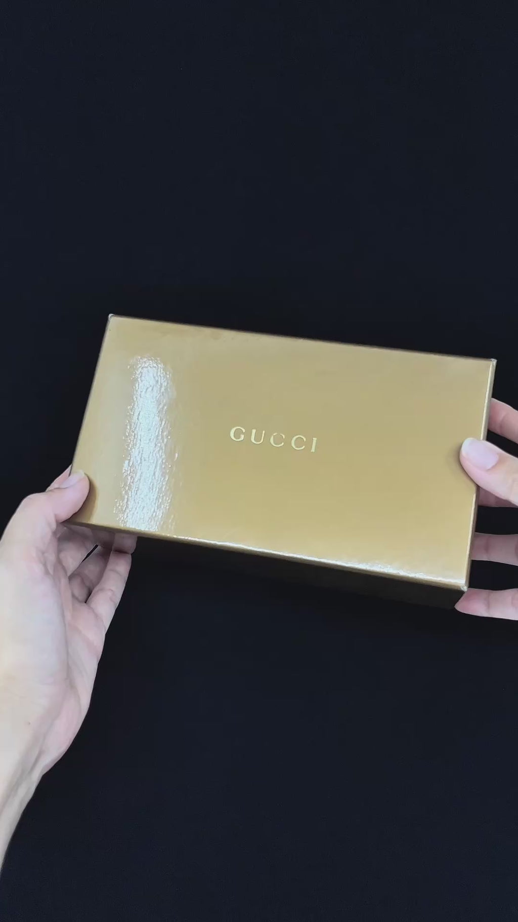 GUCCI OVAL SUNGLASSES