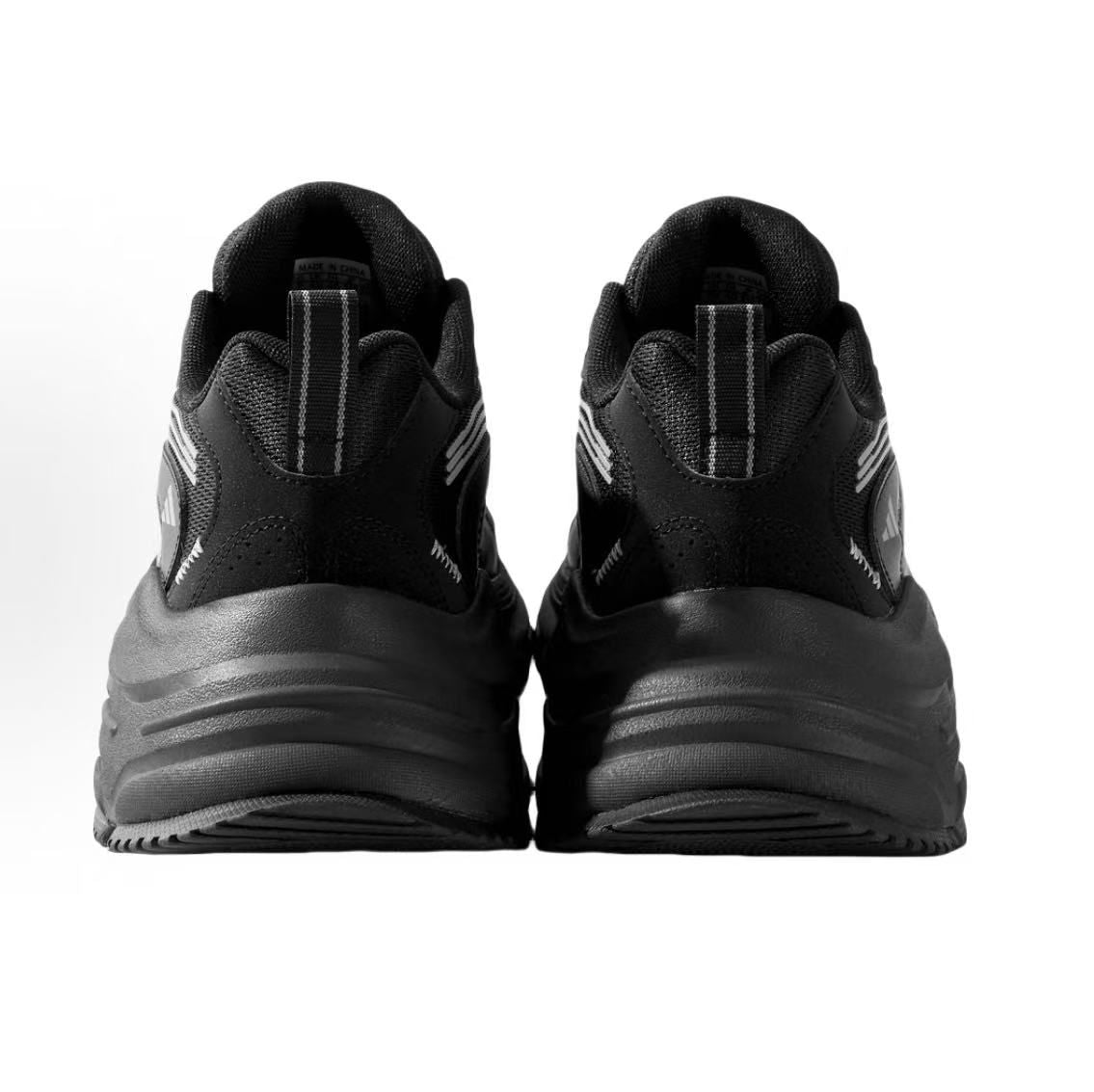 ADIDAS FC CLASSIC (6.5UK)